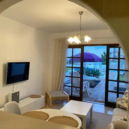 Estrella Del Mar 8. 1 Bedroom Villa With Pool And Gardens 300 Metres From The Beach Corralejo Exterior foto